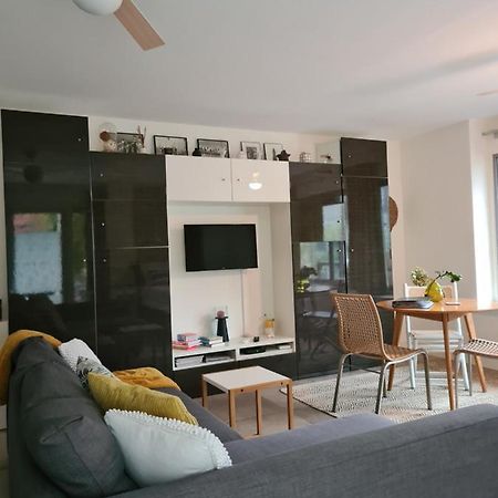 أمستردام Great Canal Studio - Water View & Free Parking المظهر الخارجي الصورة